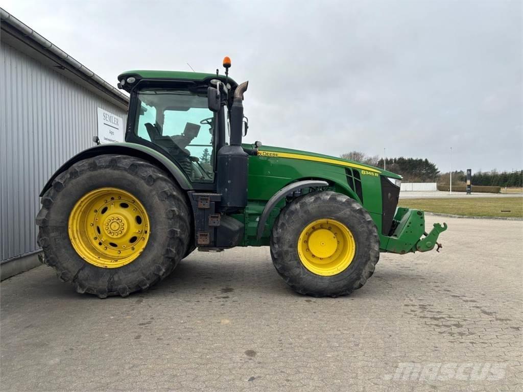 John Deere 8345R Traktorok