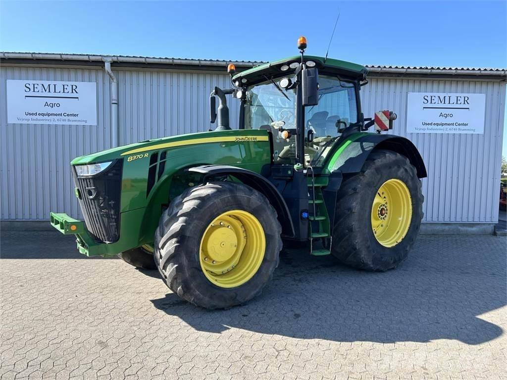 John Deere 8370R Traktorok