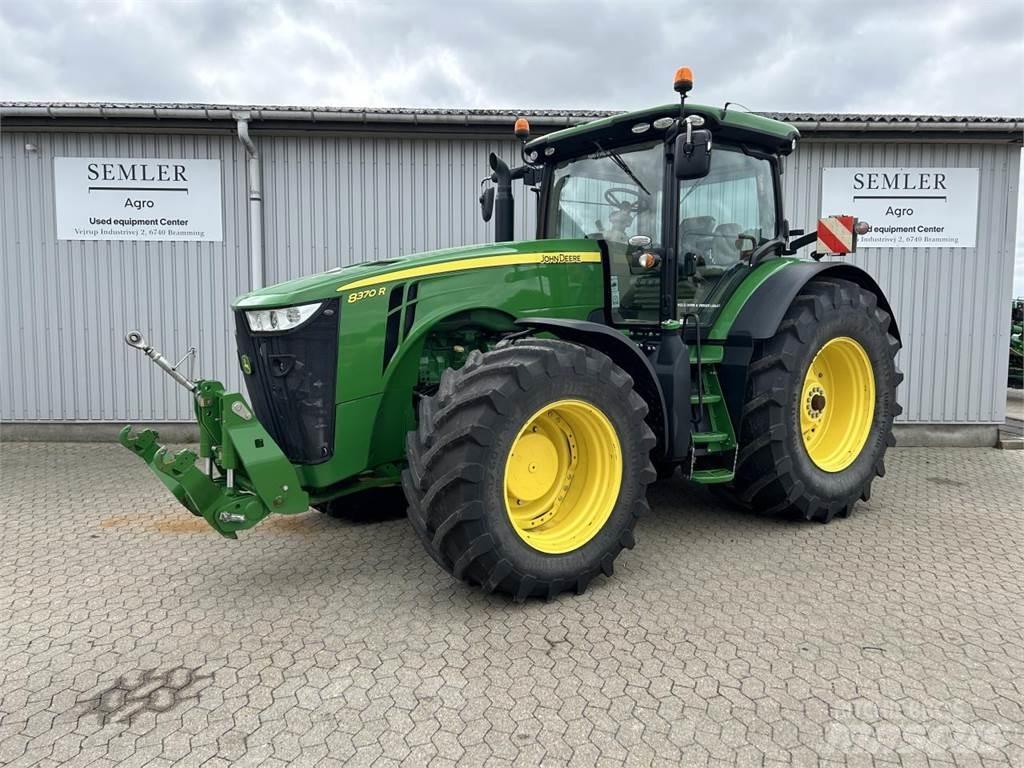 John Deere 8370R Traktorok