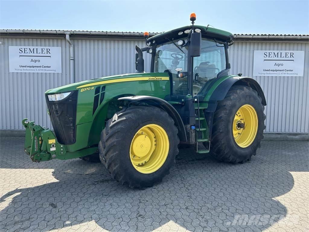 John Deere 8370R Traktorok