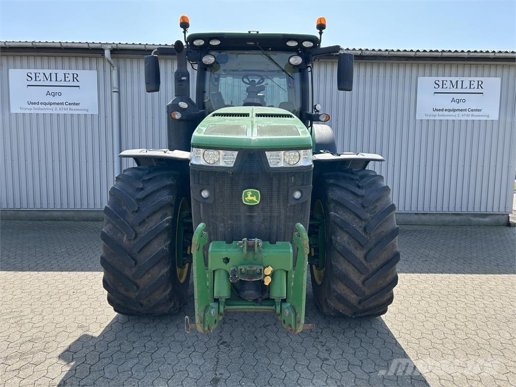 John Deere 8370R Traktorok