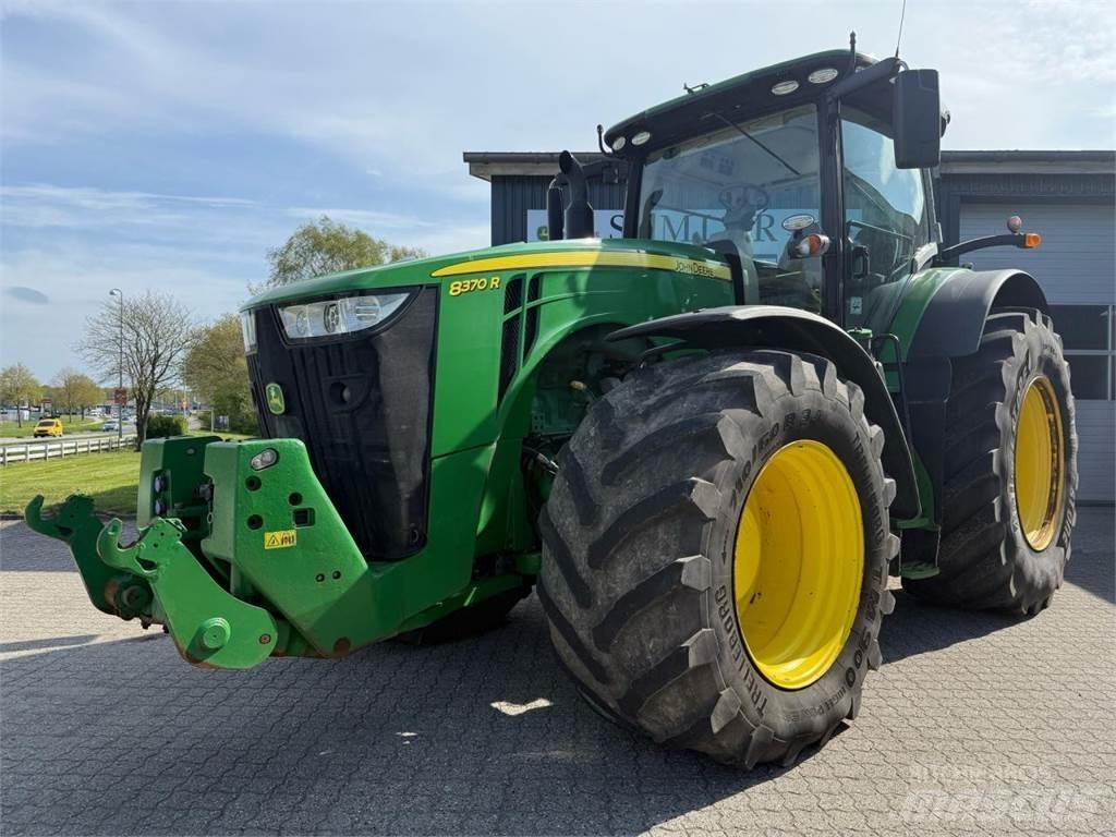 John Deere 8370R Traktorok