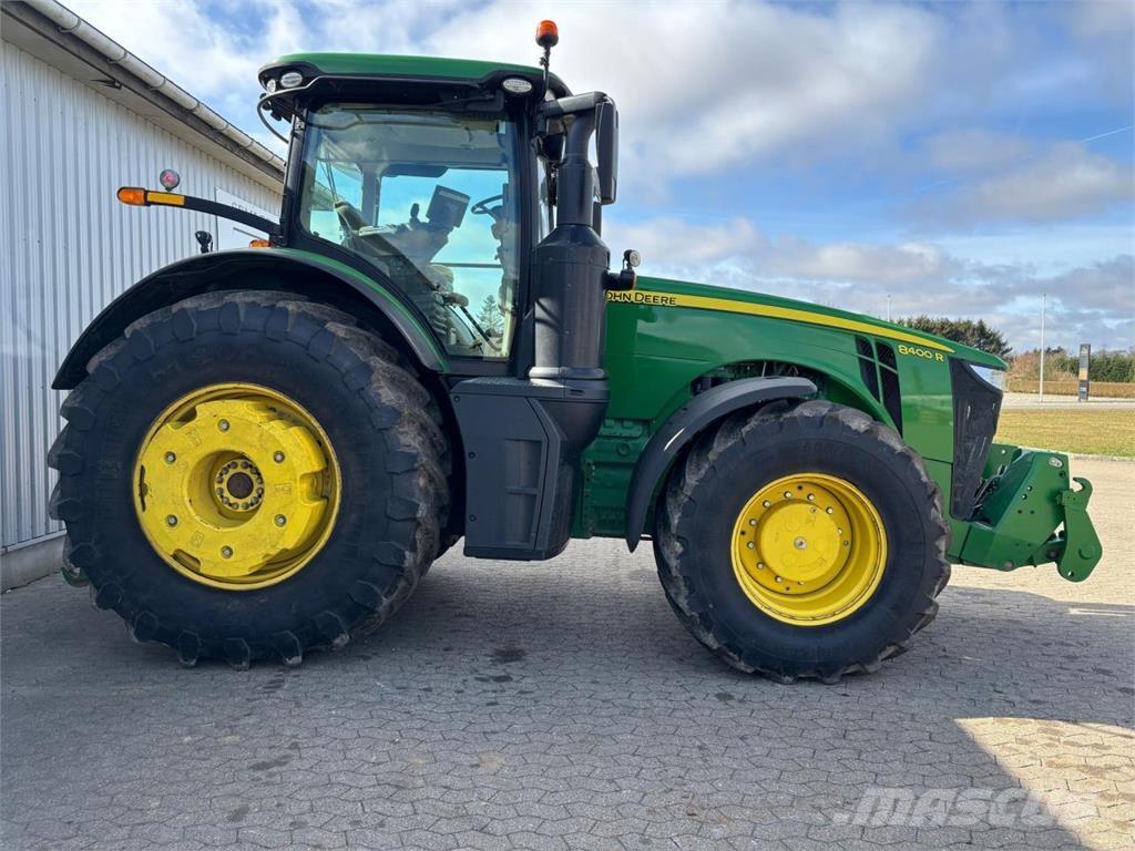 John Deere 8400R Traktorok