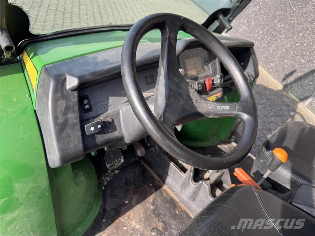 John Deere 855D UTV-k