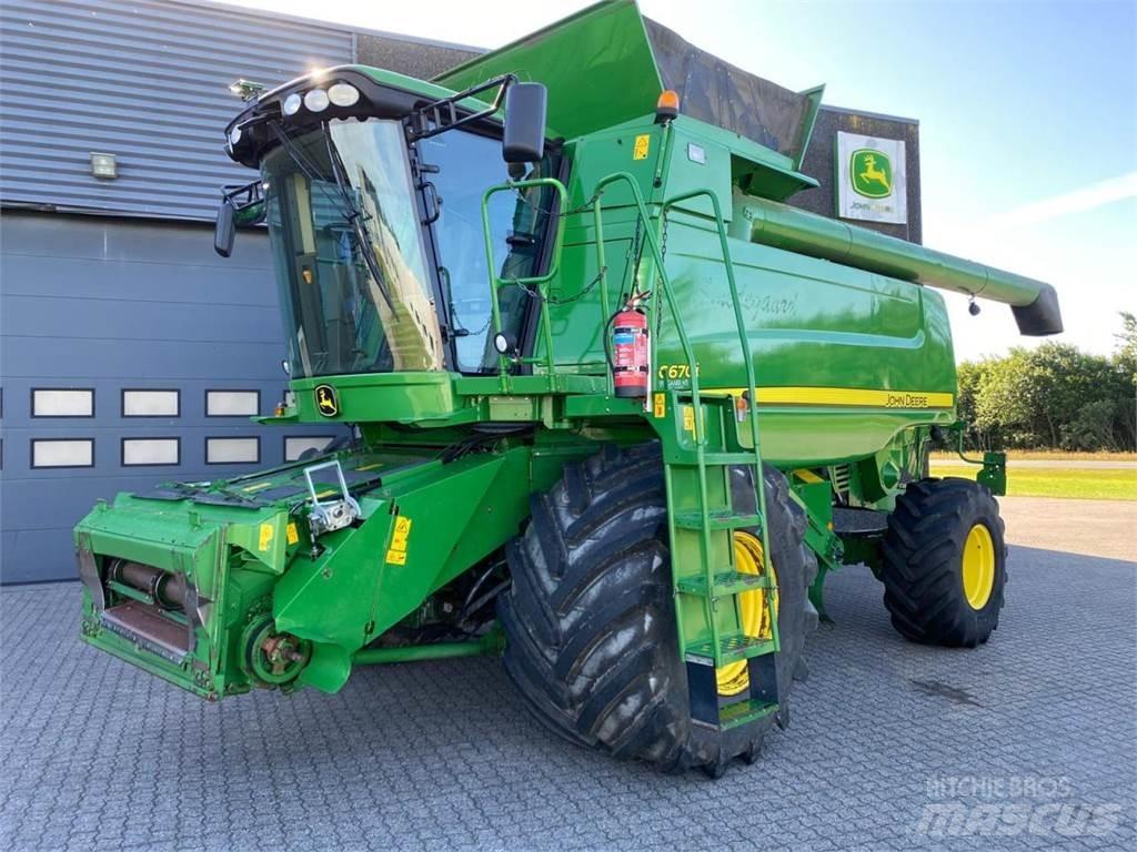 John Deere C670 Kombájnok