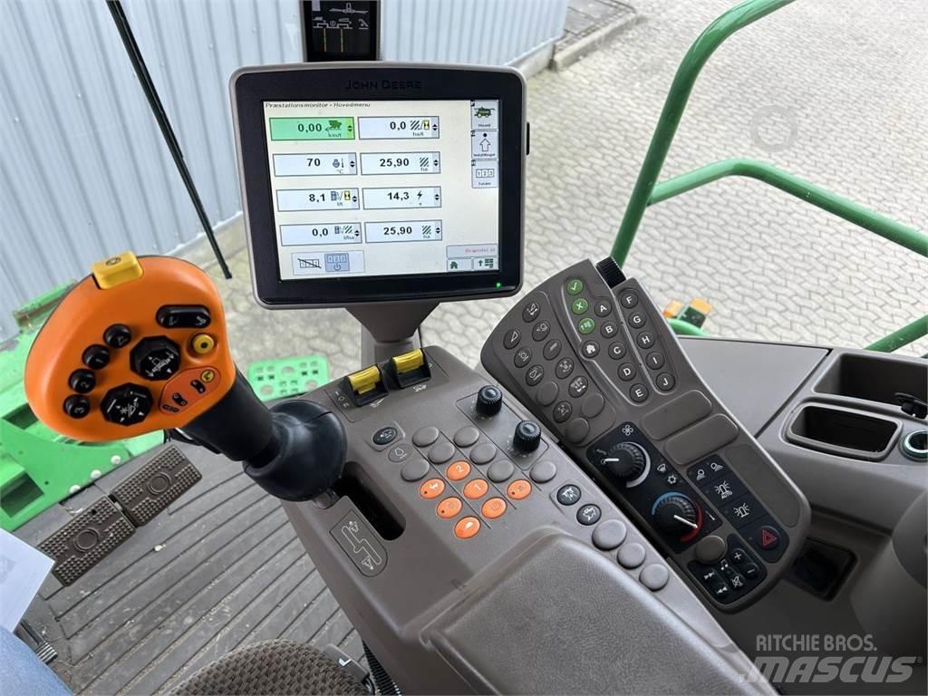 John Deere S685I Kombájnok
