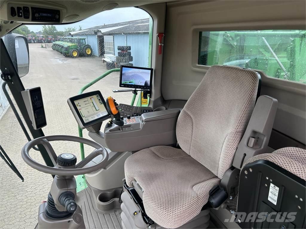 John Deere S690 Kombájnok