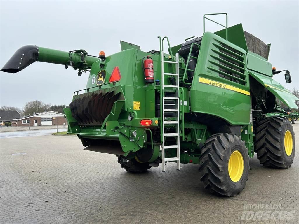 John Deere T670 Kombájnok