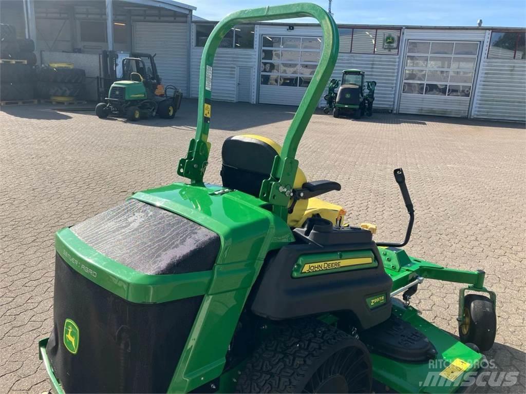 John Deere Z997 Kompakt traktorok