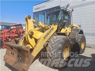 Komatsu W320 Gumikerekes homlokrakodók