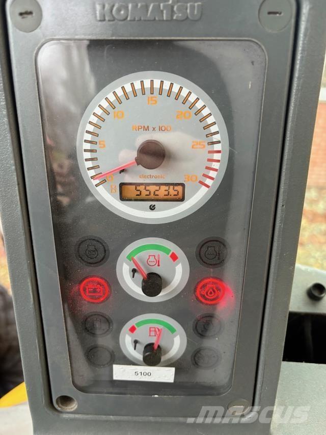 Komatsu WB97 Kotrórakodók