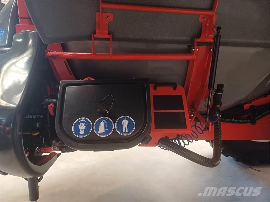 Kuhn METRIS 4102 Vontatott trágyaszórók