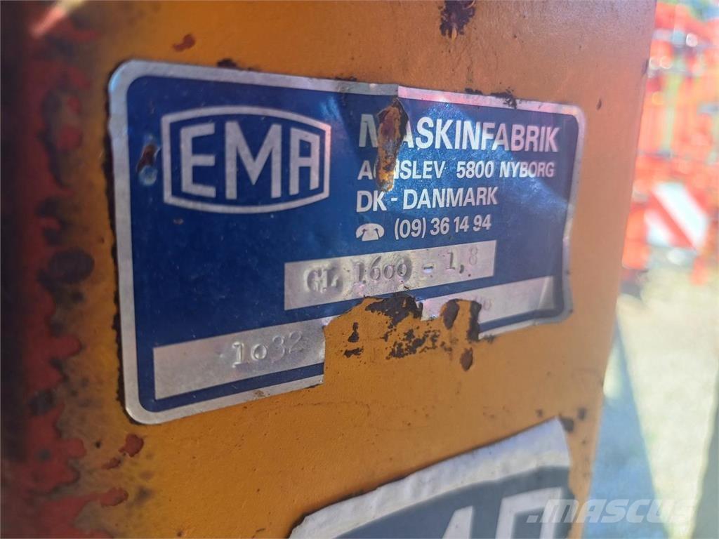  LØFTETÅRN Egyéb traktor tartozékok