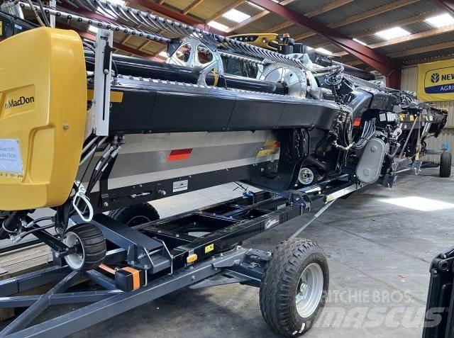 MacDon FD245 Kombájn adapterek