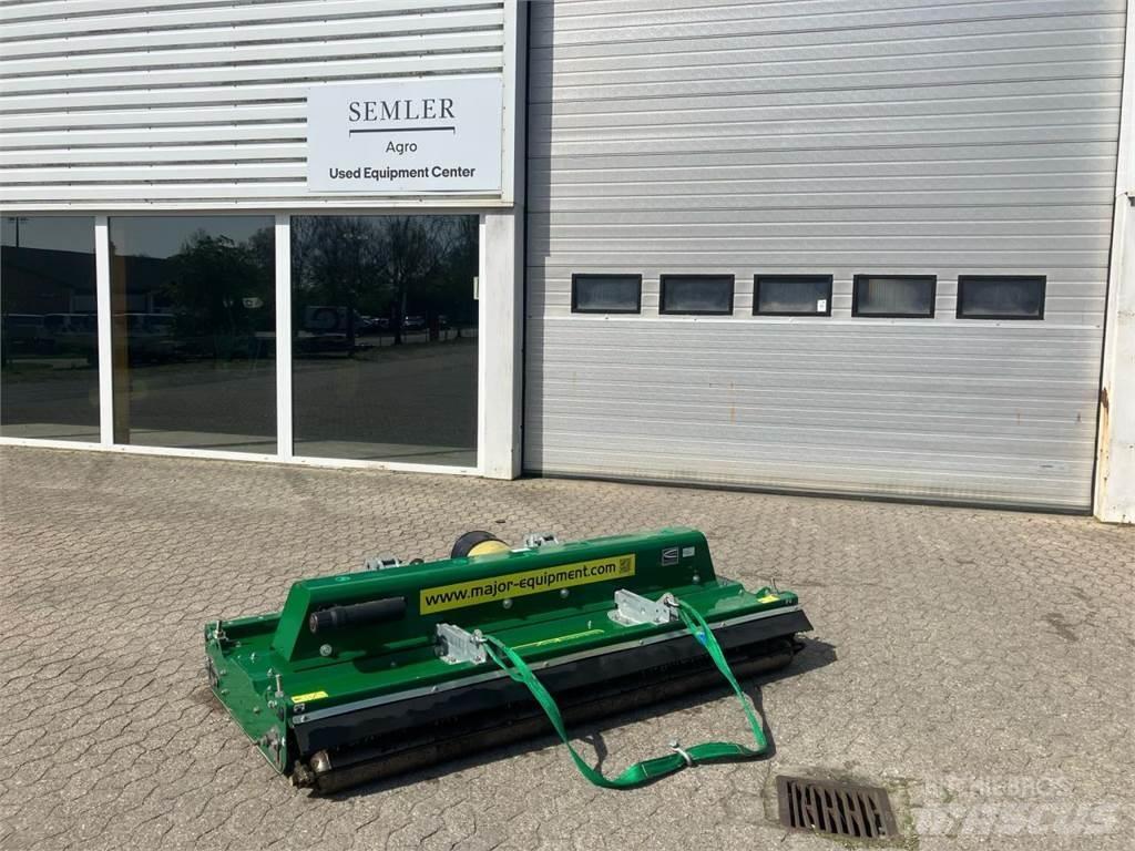 Major MJ71 240 Kaszák