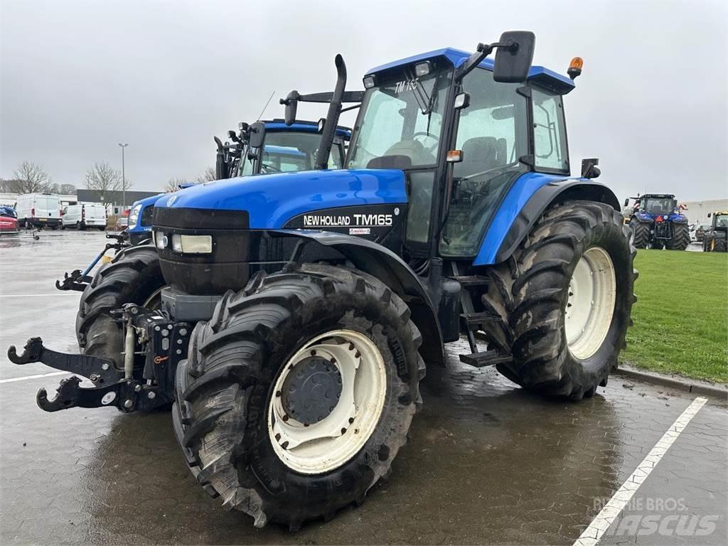 New Holland TM165 Traktorok