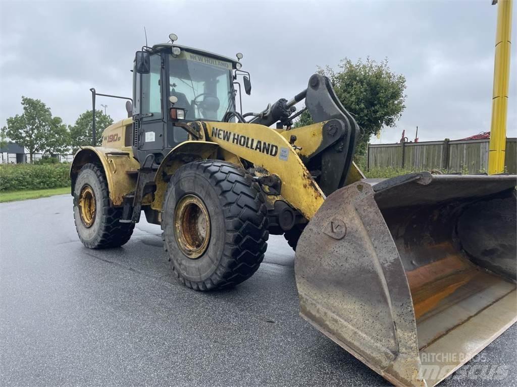 New Holland W190B Gumikerekes homlokrakodók