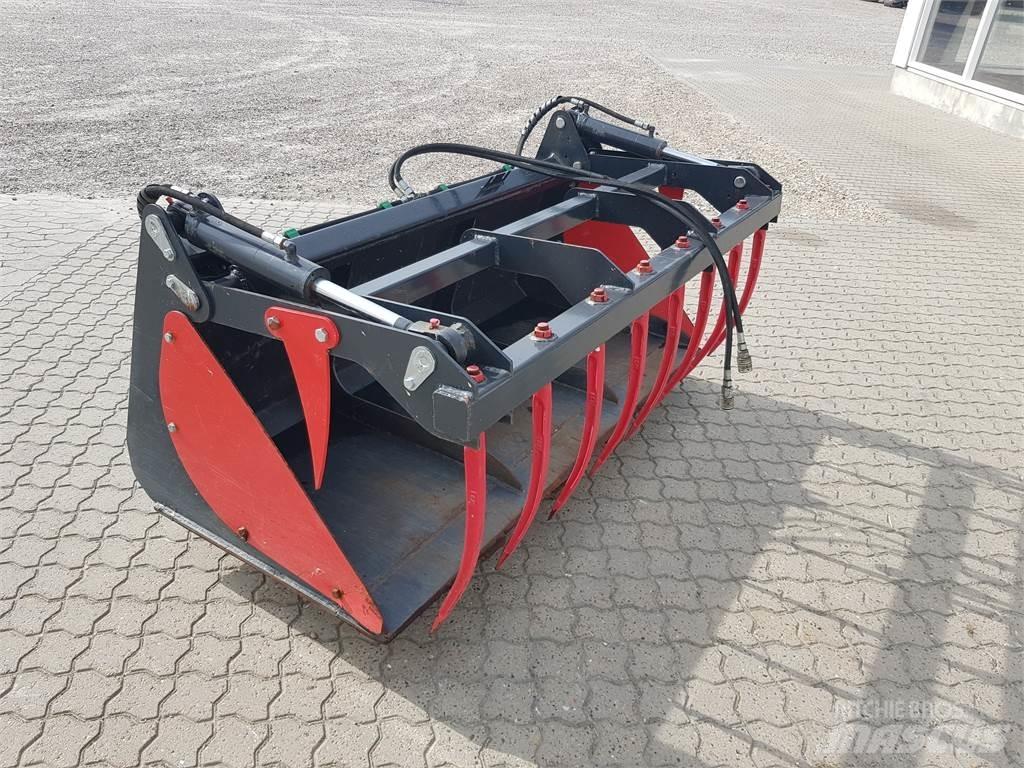  SILOSKOVL 180CM Egyéb traktor tartozékok