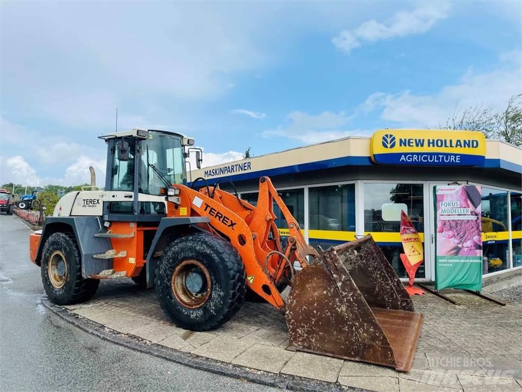 Terex TL260 Gumikerekes homlokrakodók