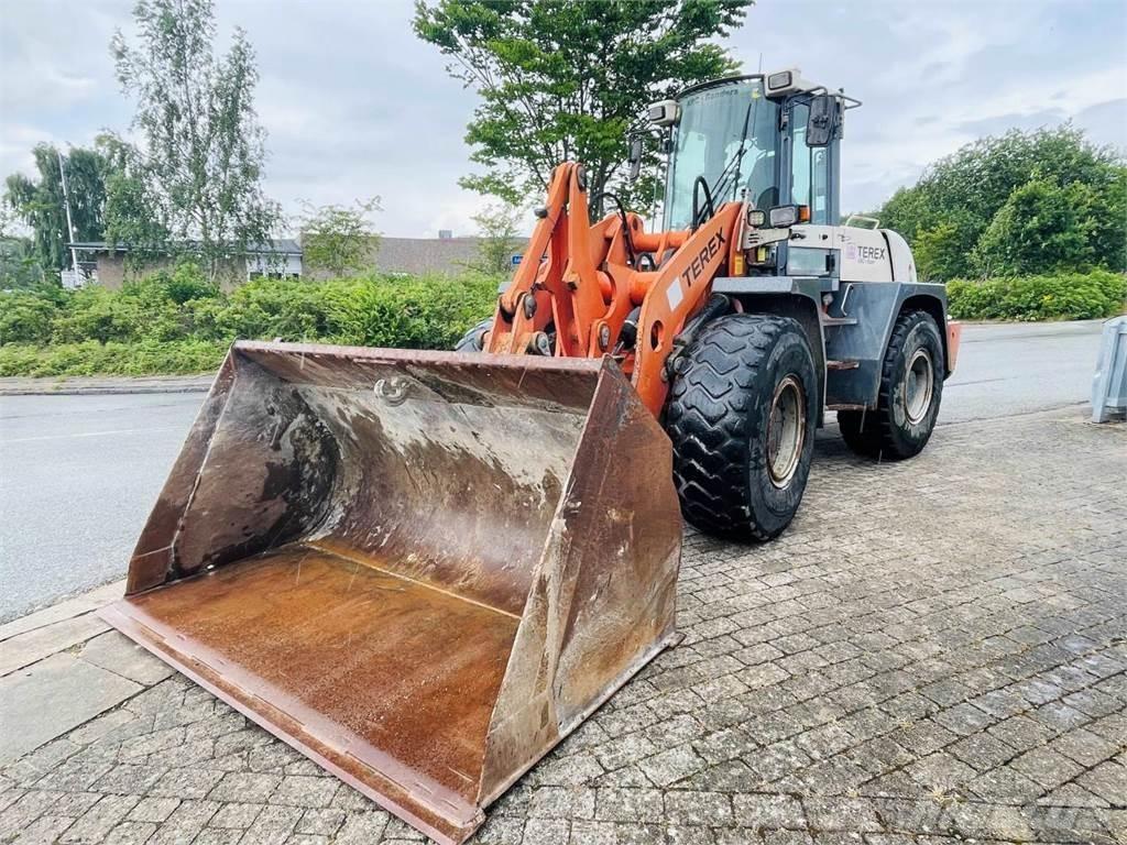 Terex TL260 Gumikerekes homlokrakodók