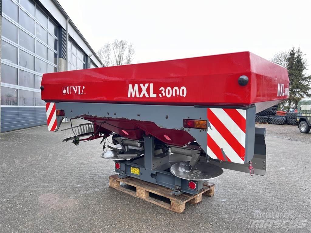 Unia MXL3000 Műtrágya permetezők
