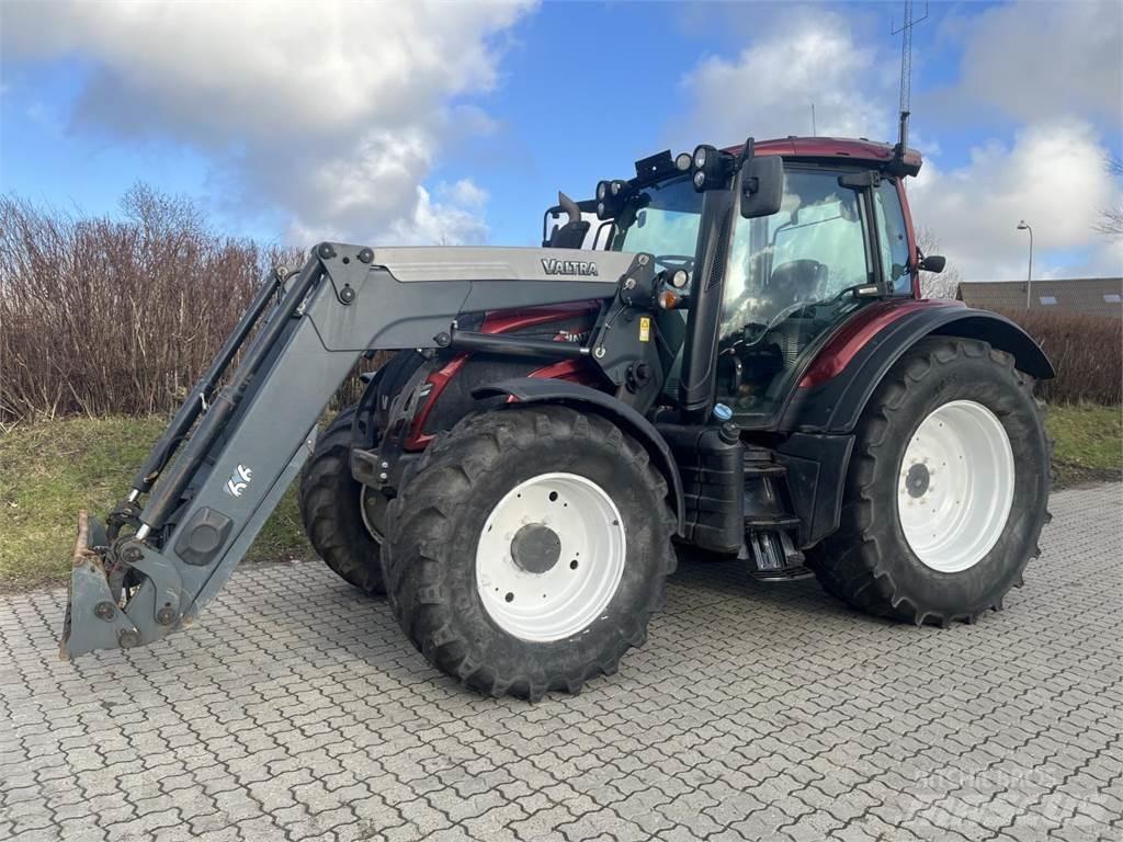 Valtra N 174 Traktorok