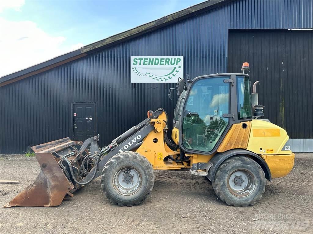 Volvo L25 B Mini homlokrakodók