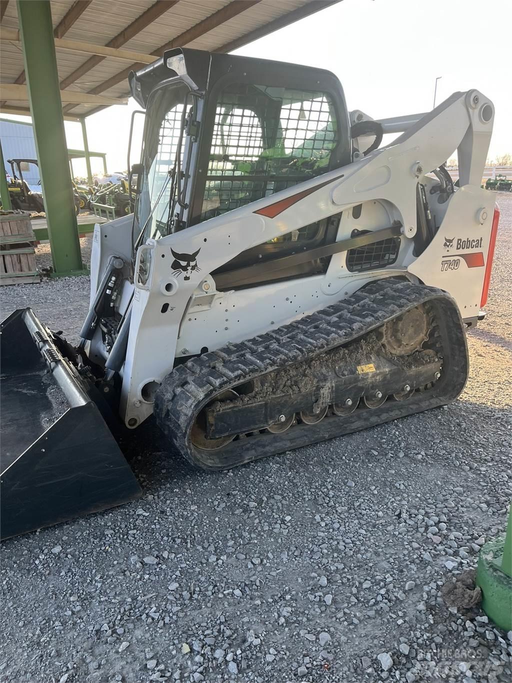 Bobcat T740 Mini homlokrakodók