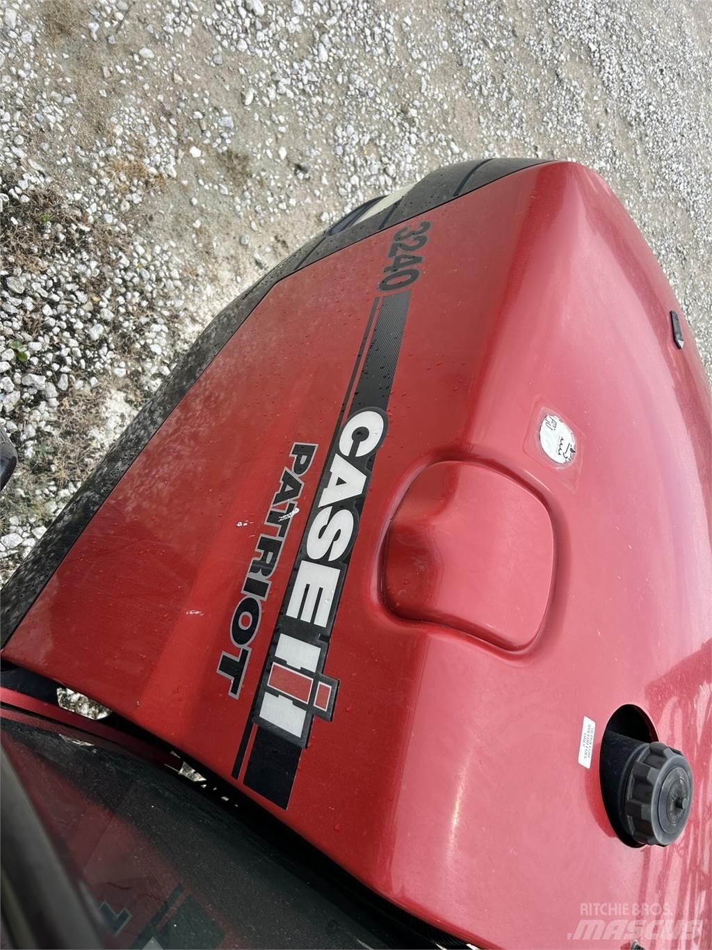 Case IH 3240 Vontatott trágyaszórók