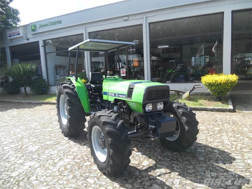 Deutz DX3700 Traktorok