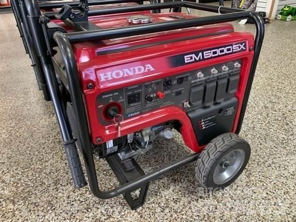 Honda EM5000SX Fénytornyok
