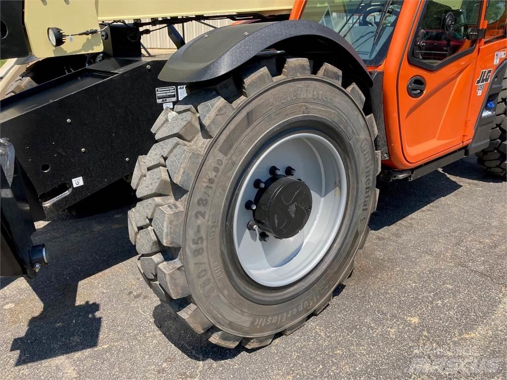 JLG 1055 Teleszkópos rakodók