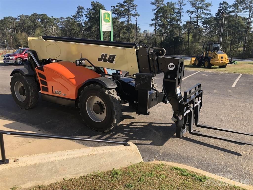 JLG 1255 Teleszkópos rakodók