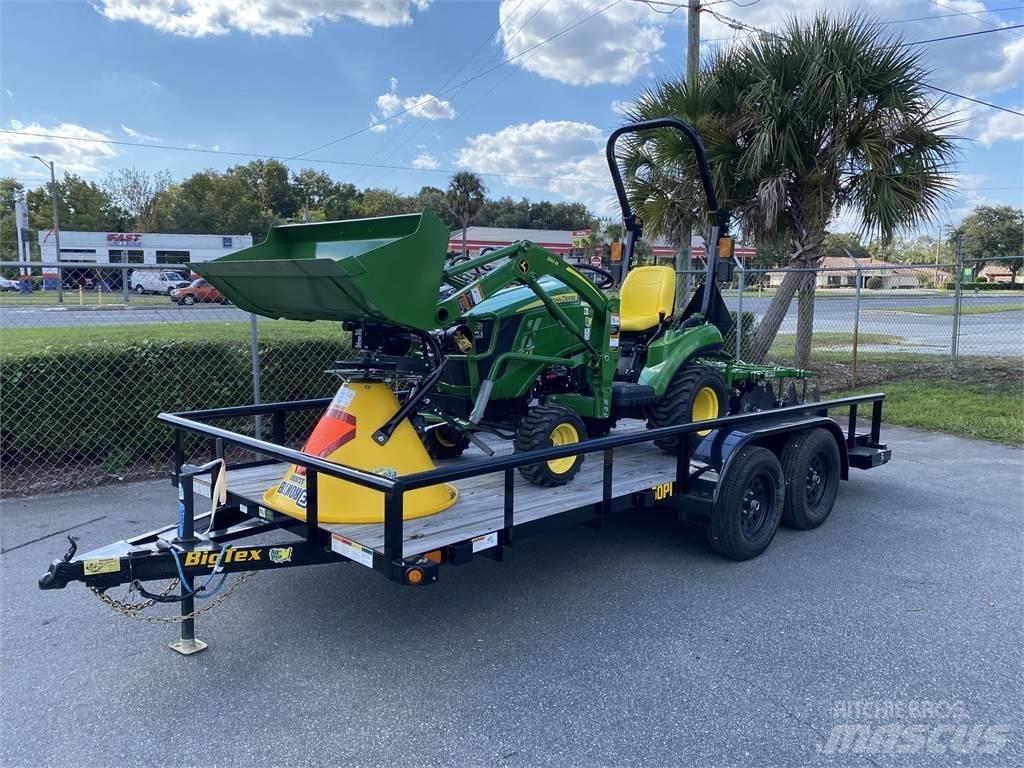 John Deere 1023E Kompakt traktorok
