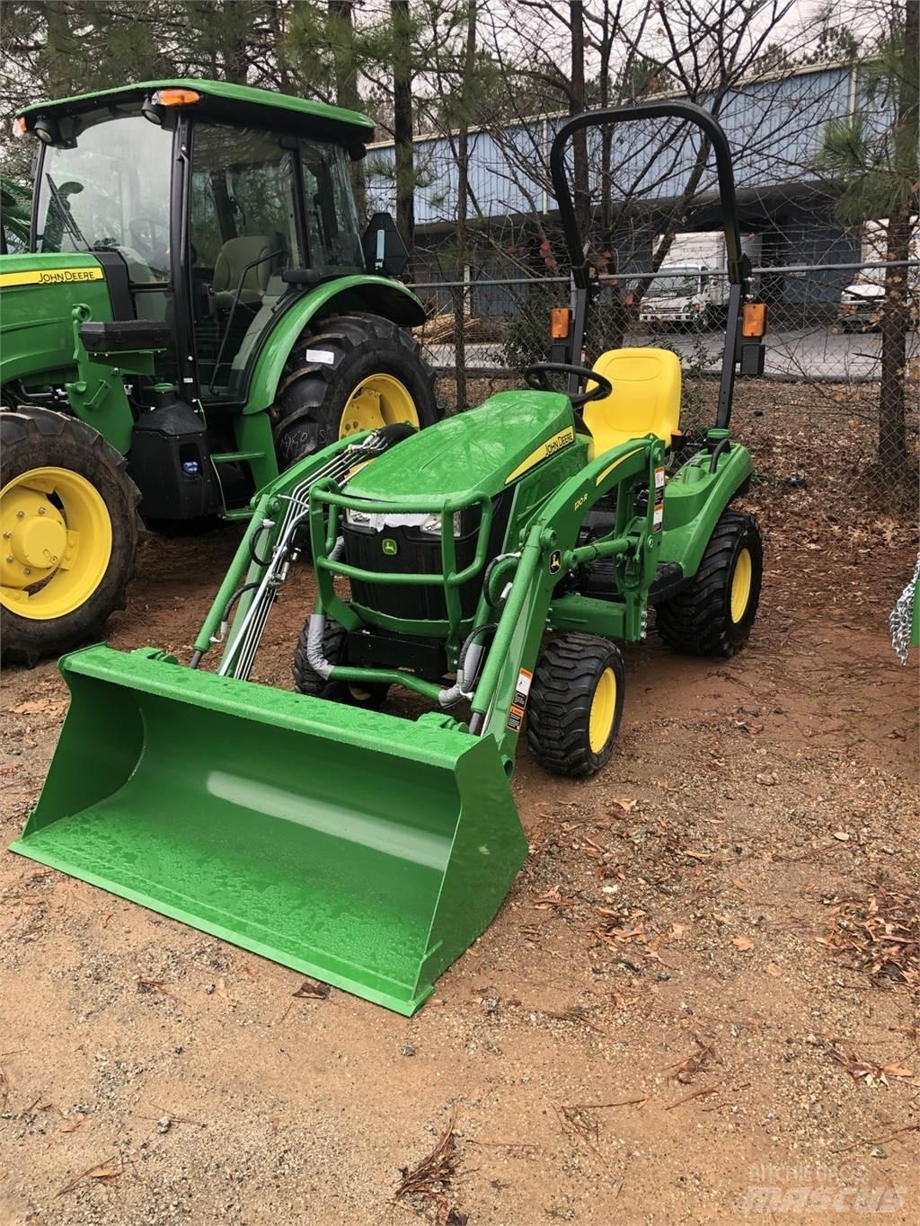 John Deere 1023E Kompakt traktorok