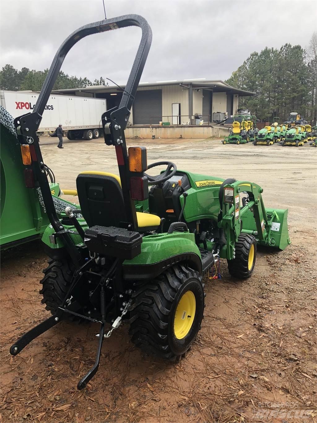 John Deere 1023E Kompakt traktorok