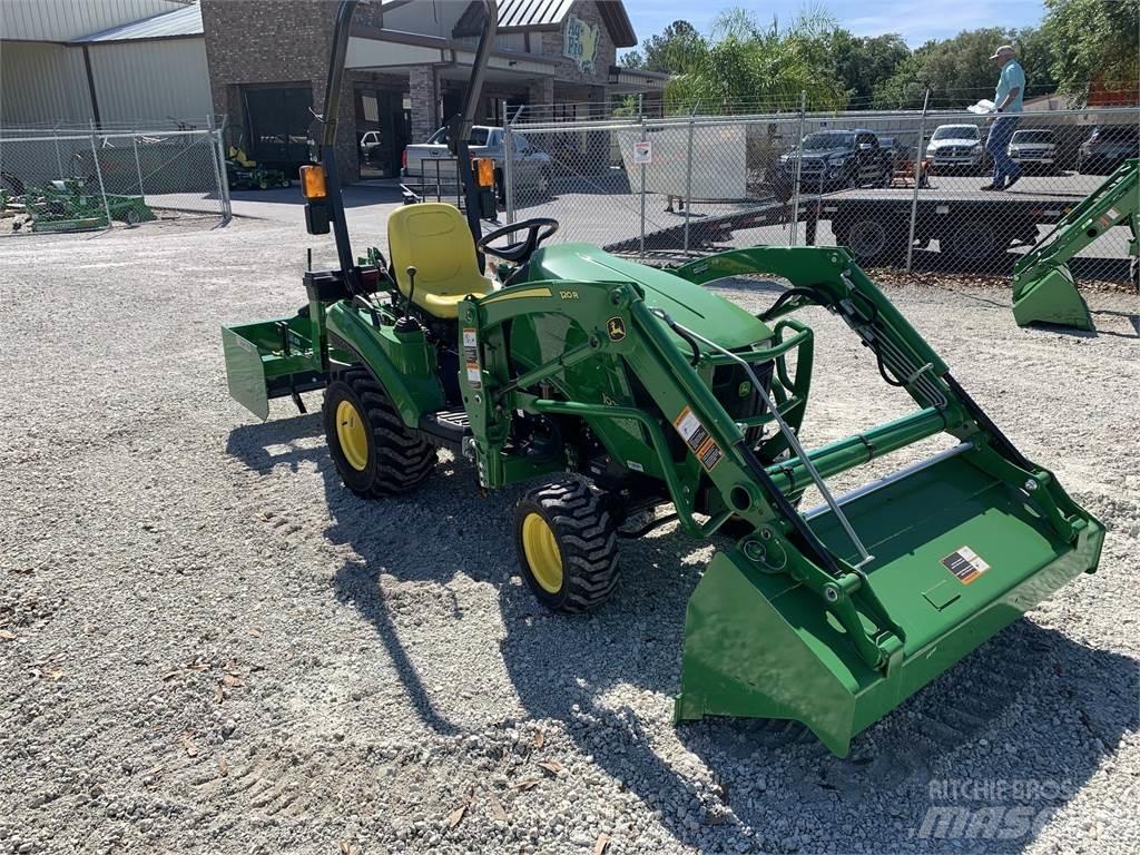 John Deere 1023E Kompakt traktorok