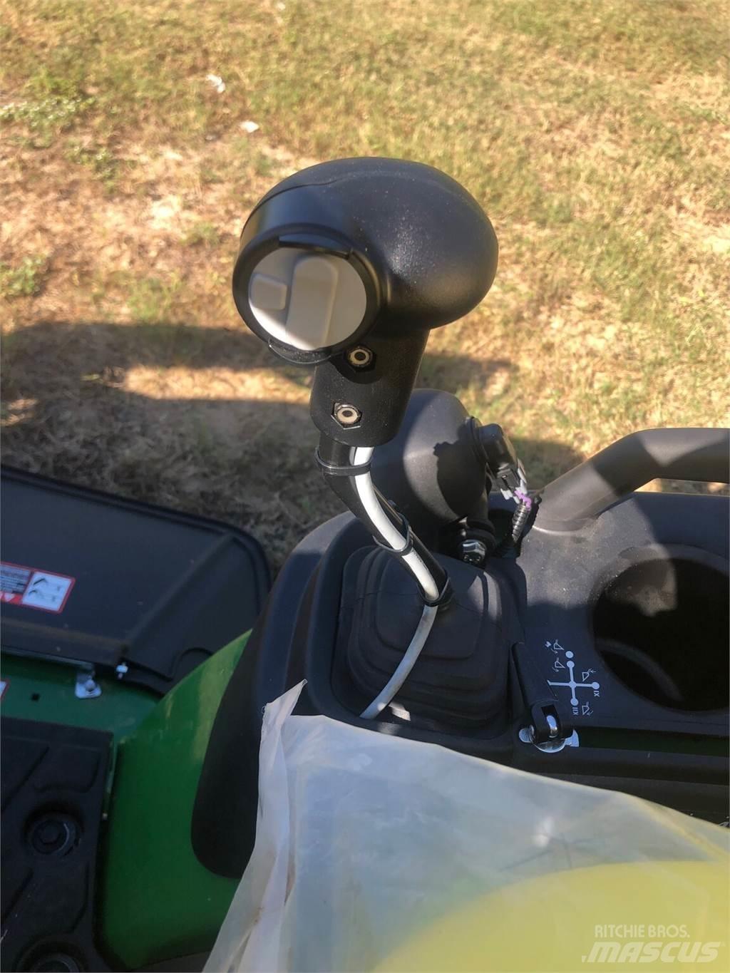 John Deere 1025R Kompakt traktorok