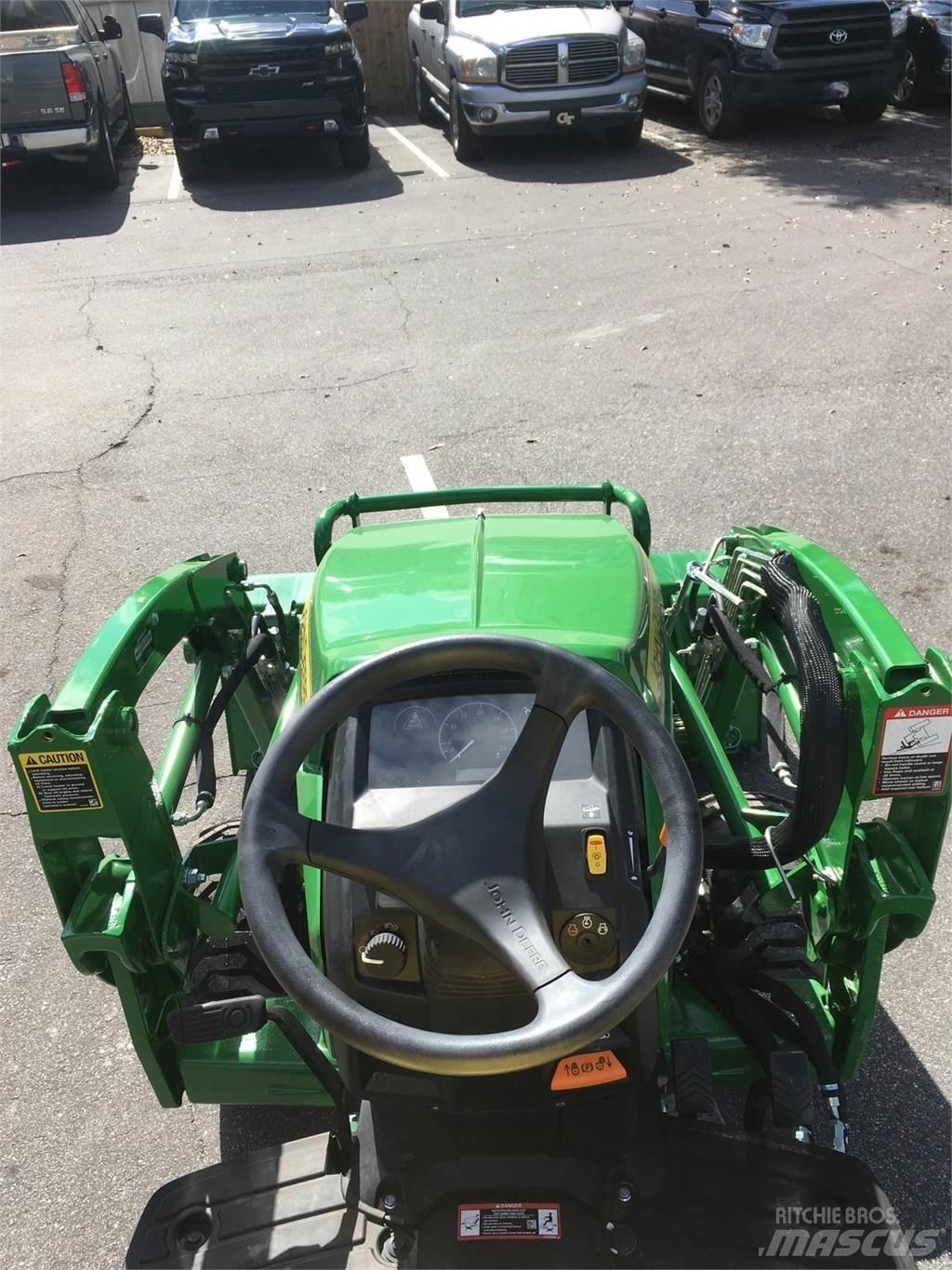 John Deere 1025R Kompakt traktorok
