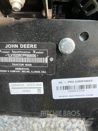 John Deere 1025R Kompakt traktorok