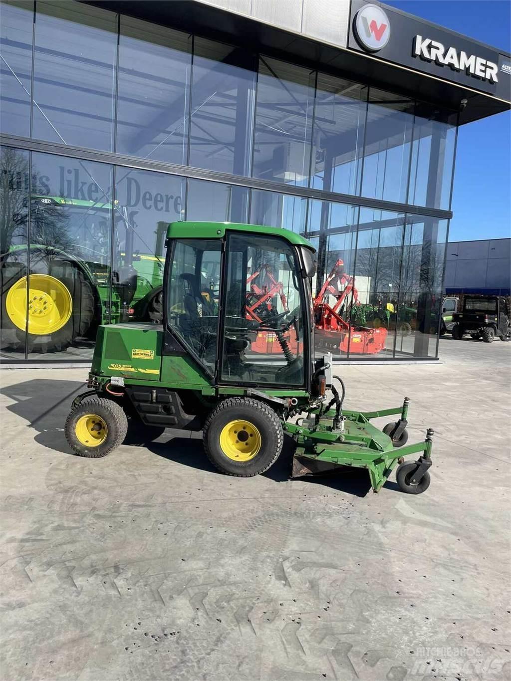 John Deere 1505 Ráülős fűnyírók