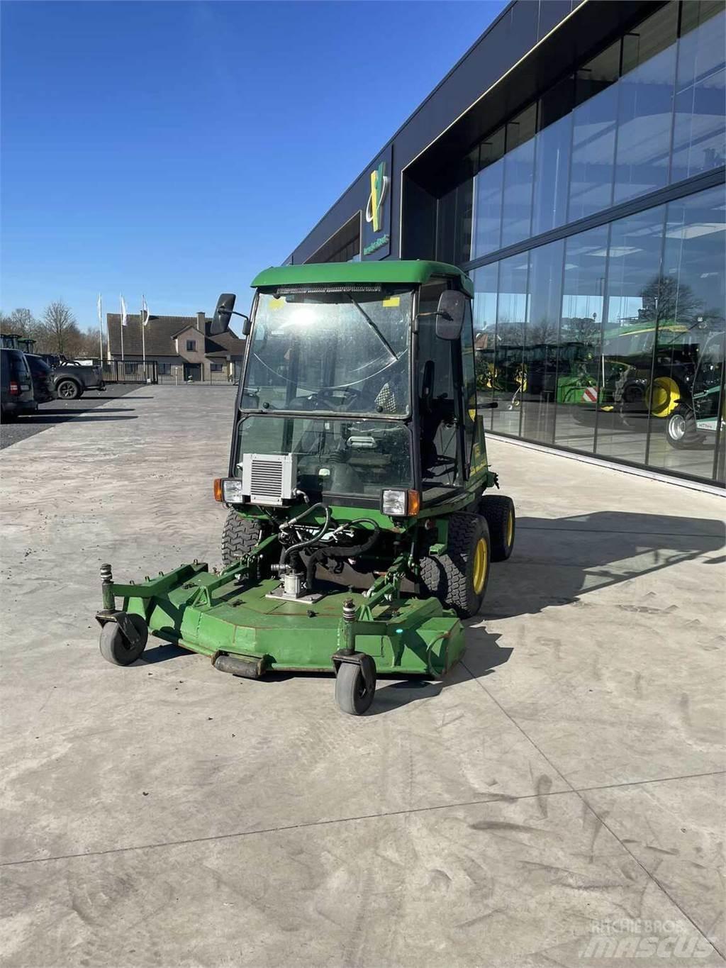 John Deere 1505 Ráülős fűnyírók