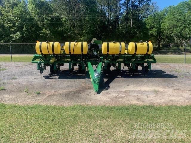 John Deere 1755 Szemenként vetőgépek