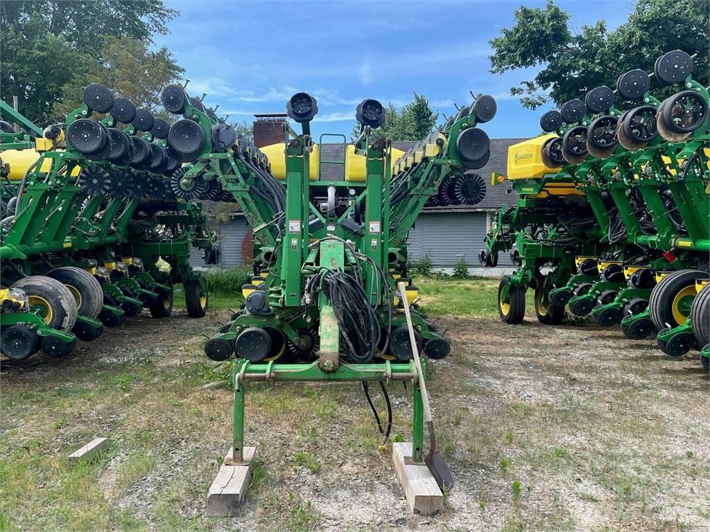 John Deere 1790 Szemenként vetőgépek