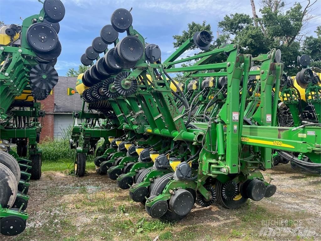 John Deere 1790 Szemenként vetőgépek