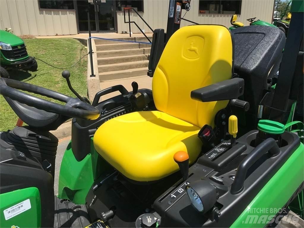 John Deere 2025R Kompakt traktorok