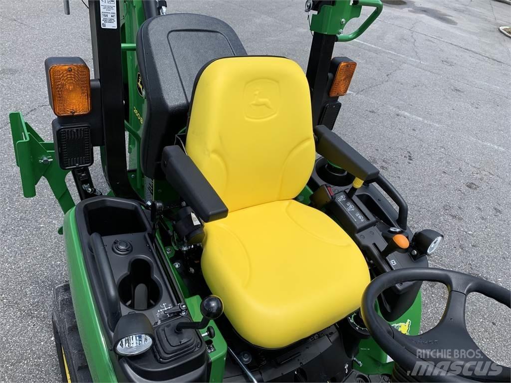 John Deere 2025R Kompakt traktorok