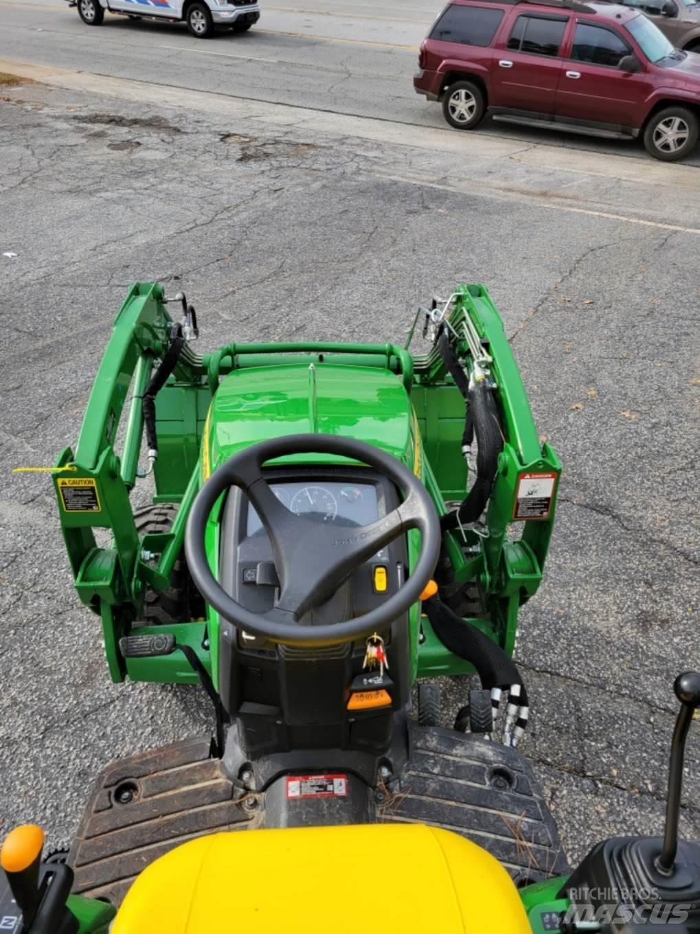 John Deere 2025R Kompakt traktorok