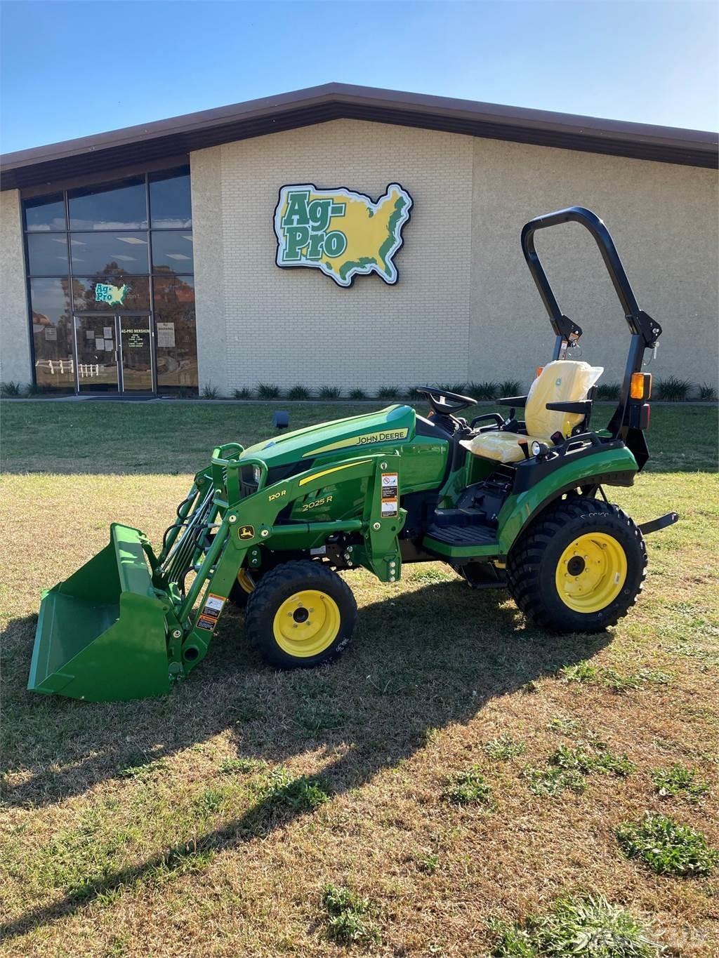 John Deere 2025R Kompakt traktorok