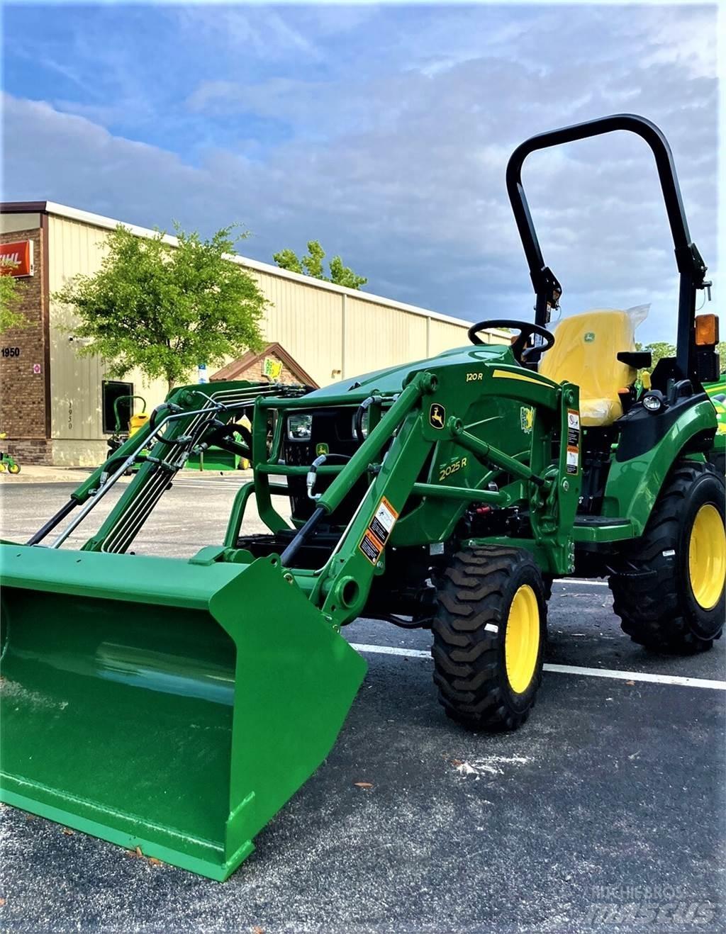 John Deere 2025R Kompakt traktorok